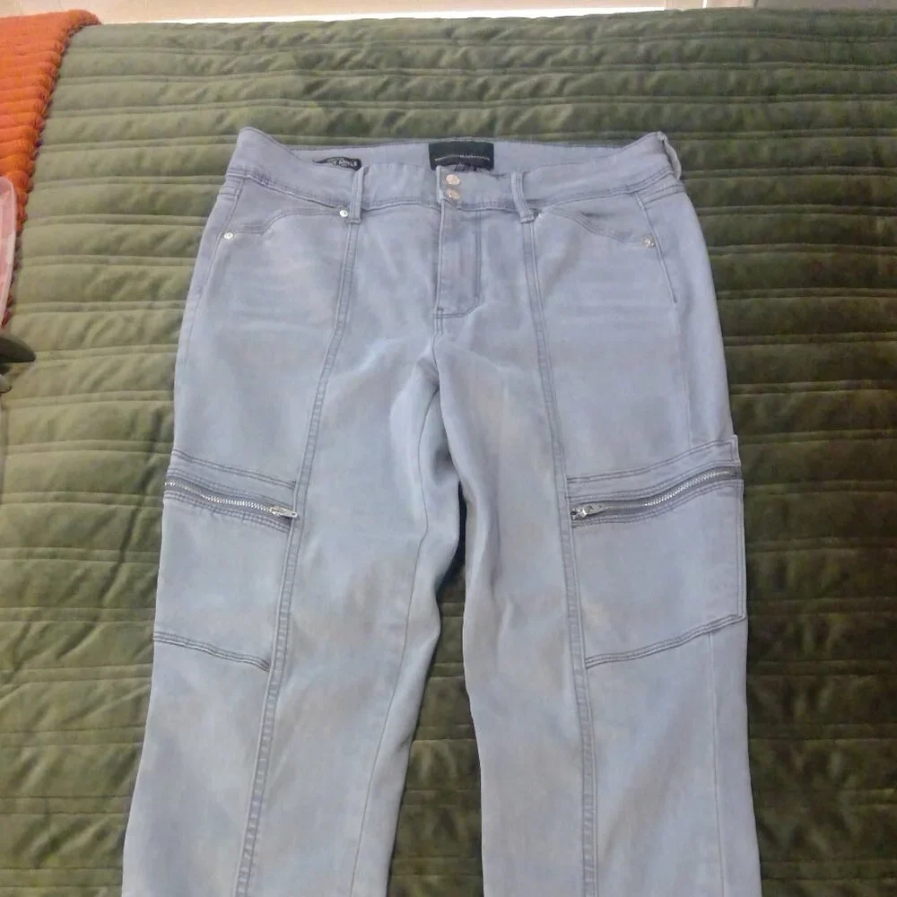 White House Black Market High-Rise Skinny Ankle Everyday Soft Jeans - Picture 5 of 8
